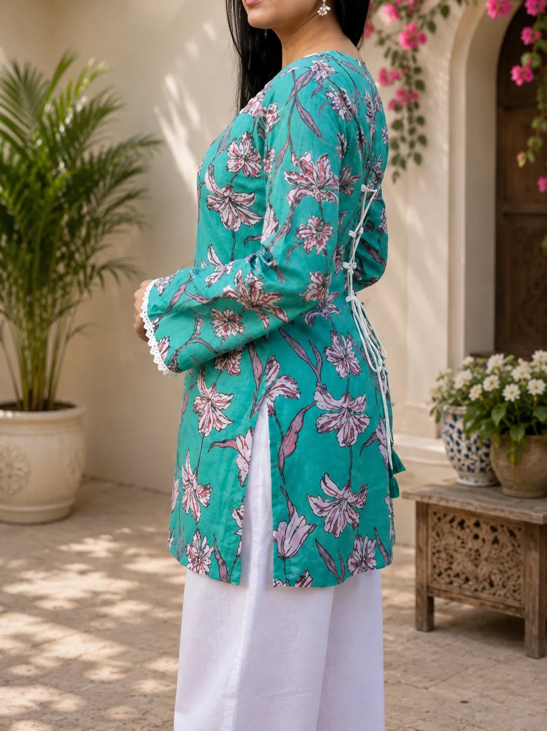 Women's Floral Printed Lace Neck Kurti