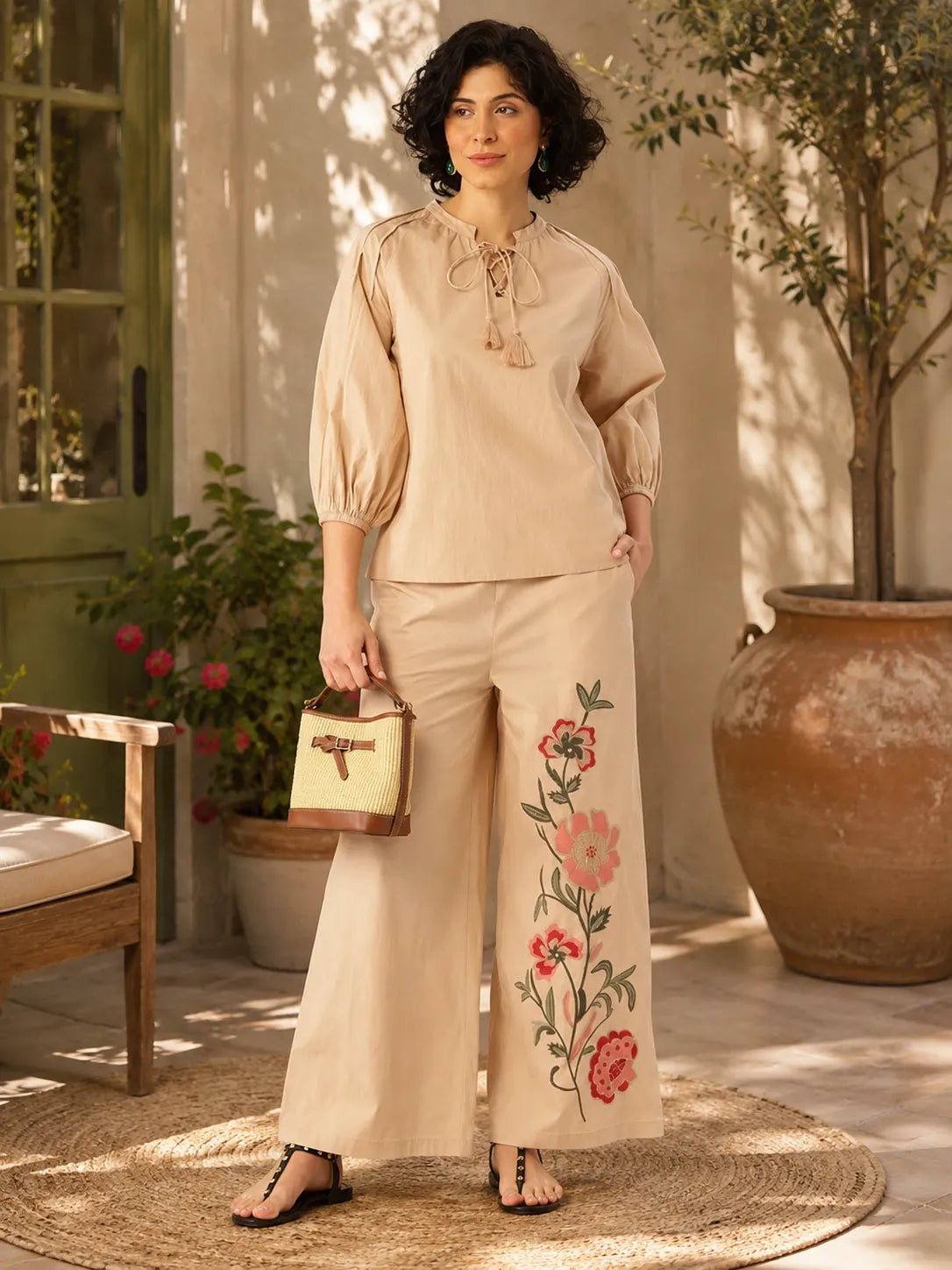 Women’s Beige Floral Embroidered Kurta Pant Set