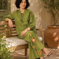 Women’s Beige Floral Embroidered Kurta Pant Set