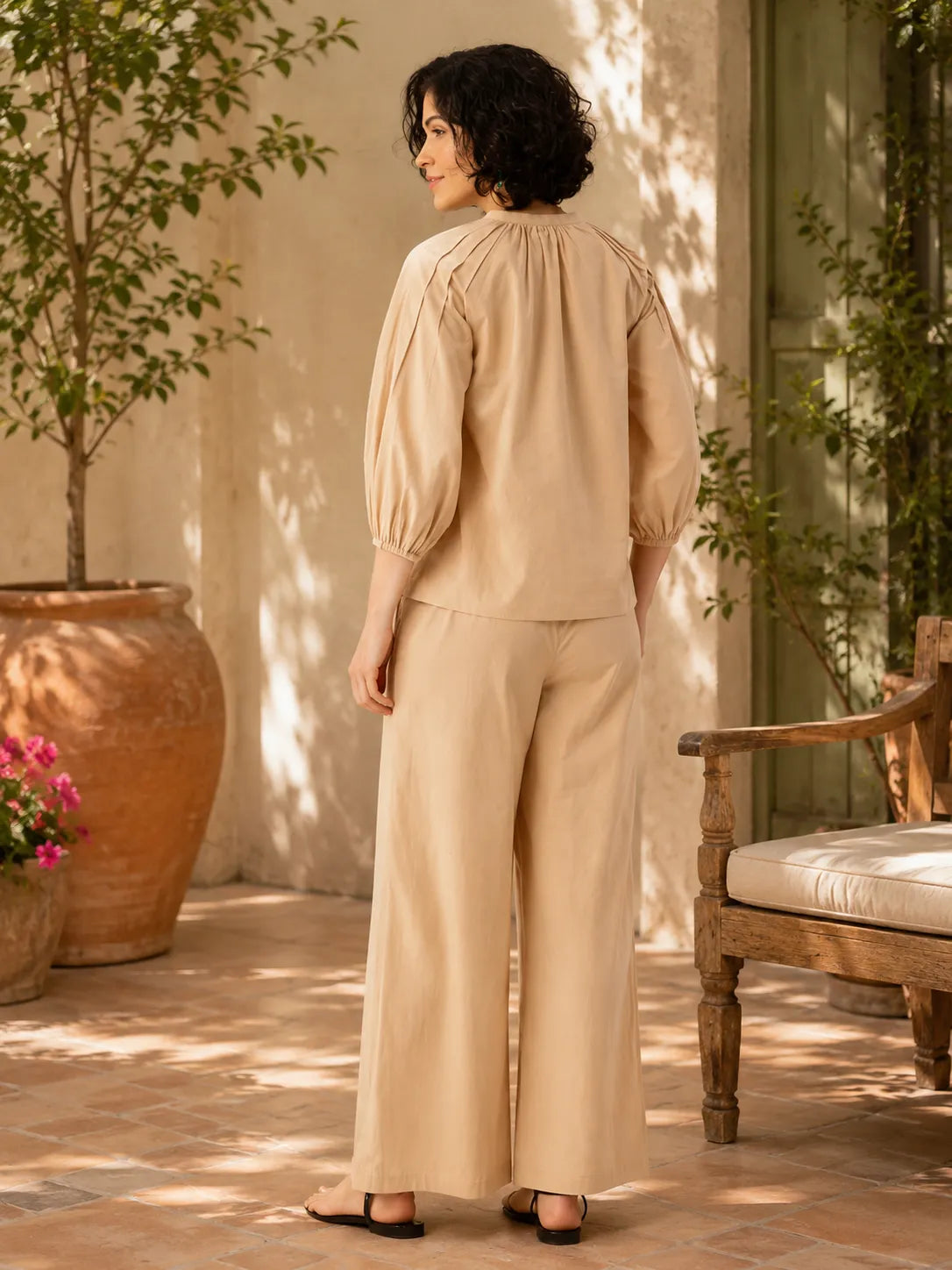 Women’s Beige Floral Embroidered Kurta Pant Set